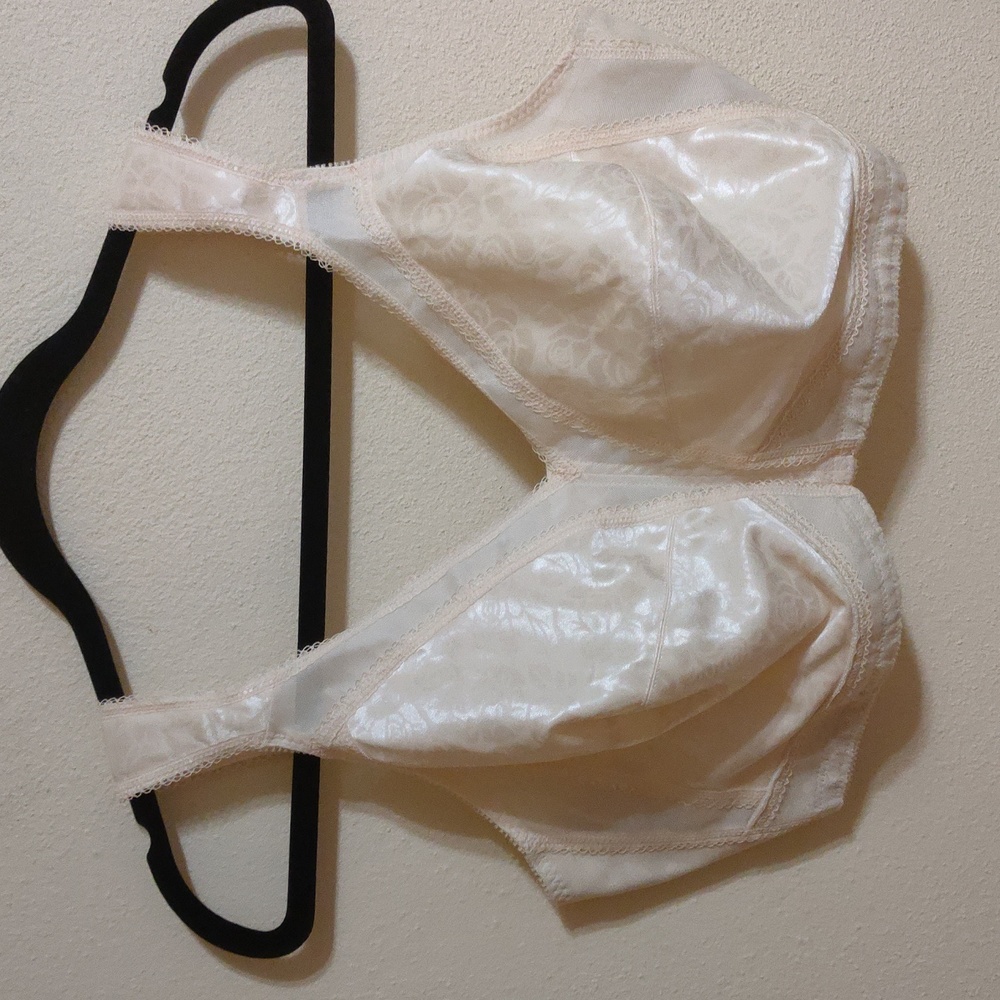 Black Playtex 18 Hour Bra 44D - Picture 5 of 5